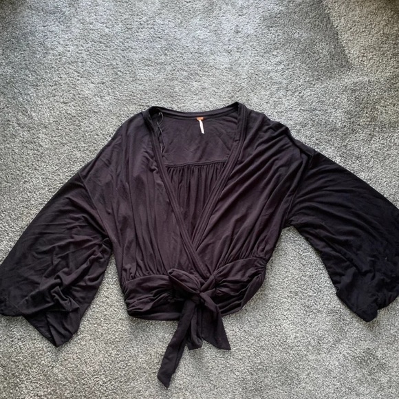 THATS A WRAP FREE PEOPLE TOP - Picture 2 of 6